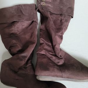 Womans soft calf boots